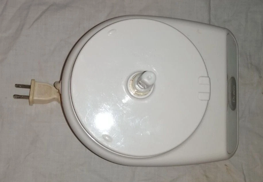  Food Processor Chef’s Chopper KFC3100 KitchenAid White Base Motor Only tested - Image 4 of 4