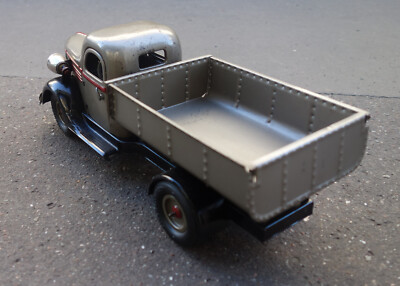 Camion Benne Berliet Chevrolet Tôle VEBE - Jouet Mécanique Français Années 1950