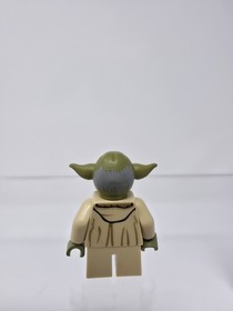 Authentic Lego Minifigure Yoda From 75017 Olive Green STAR WARS Figure