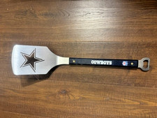 Dallas Cowboys - NFL Logo - Grill Spatula - Sportula Brand. 18 1/2 Inches Long.
