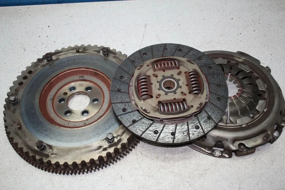 Schwungrad Schwungscheibe Druckplatte 123117787R Renault Captur I J5 0.9 Bj.13 - Bild 2 von 4