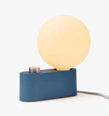 Aluminiumoxid Tisch Wand Lampe mit Kugel IV ES LED Dim to Warm Kugel Leuchtmittel Saphir