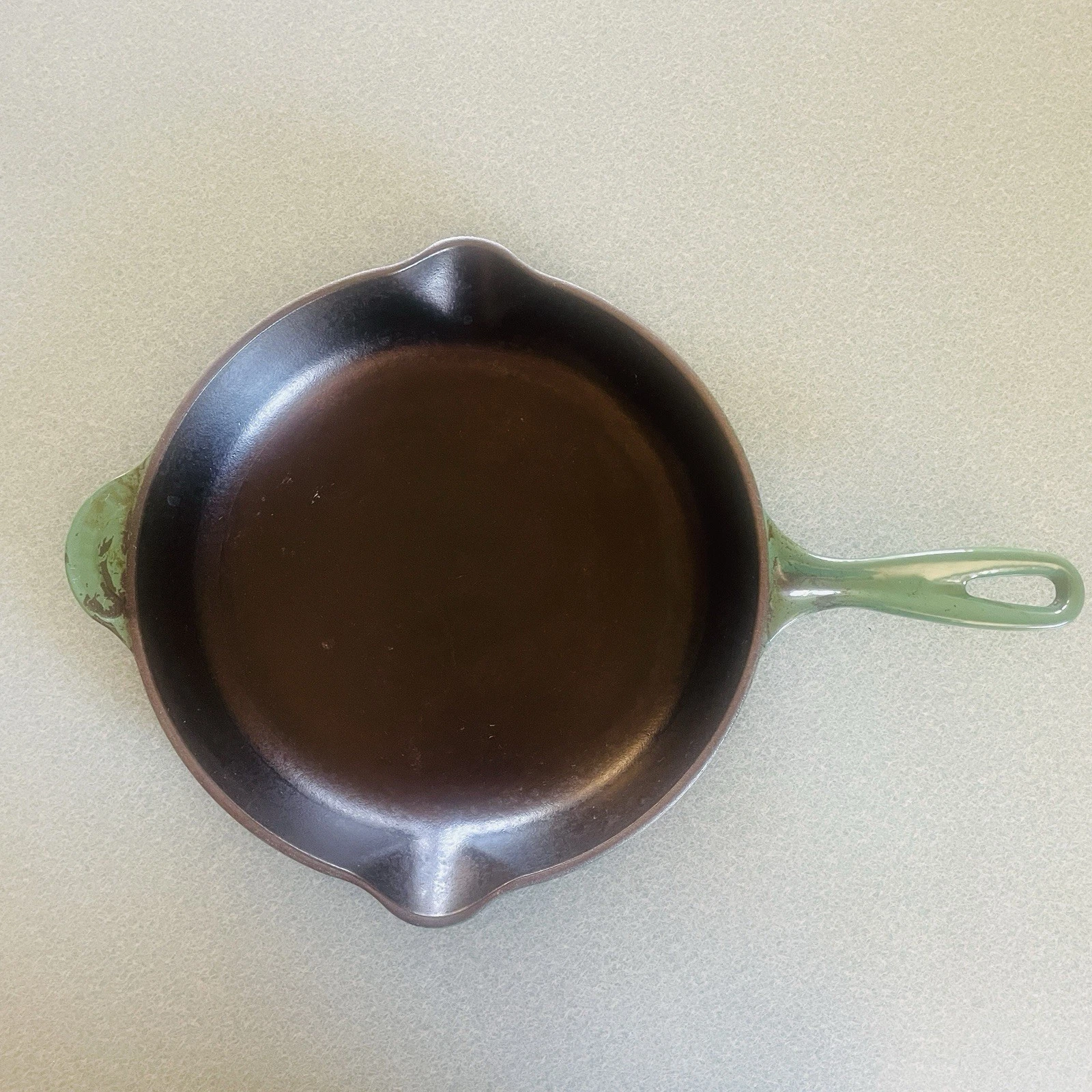 Le Creuset Vintage Green Cast Iron 10.5” Skillet Fry Pan Double Spout~France