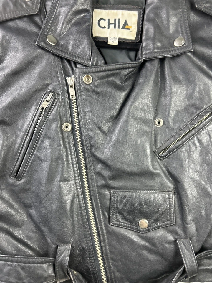 Chaqueta de motociclista de cuero chía recortada vintage años 90 cinturón de moto cremallera grande Harley Foto 2 de 4