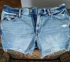 Pantalones cortos GAP Low Stride para mujer 28 dobladillo crudo desgastado corte de mezclilla lavado claro