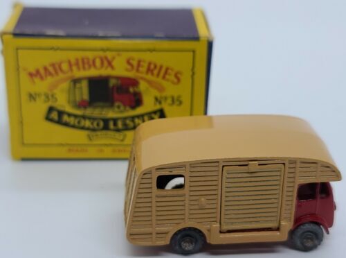 MATCHBOX N° 35A MARSHALL HORSEBOX 1957 Matchbox 35a; 1957 ERF Marshall Horsebox; Red Cab, Fawn Body, GPW
