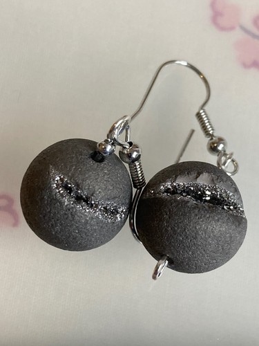 Grey Stone or Shell Bead Dangle Earrings on Silver Plated Hooks - Picture 46 of 82