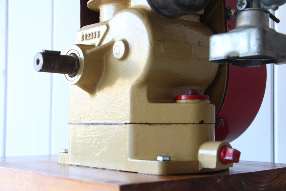 Motor vintage - Fabricado en el Reino Unido Foto 4 de 4