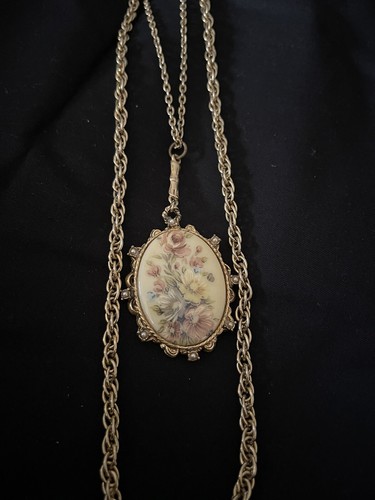 Vintage Cameo Double Chain Necklace Floral Victorian Design Estate Piece - Picture 3 of 6