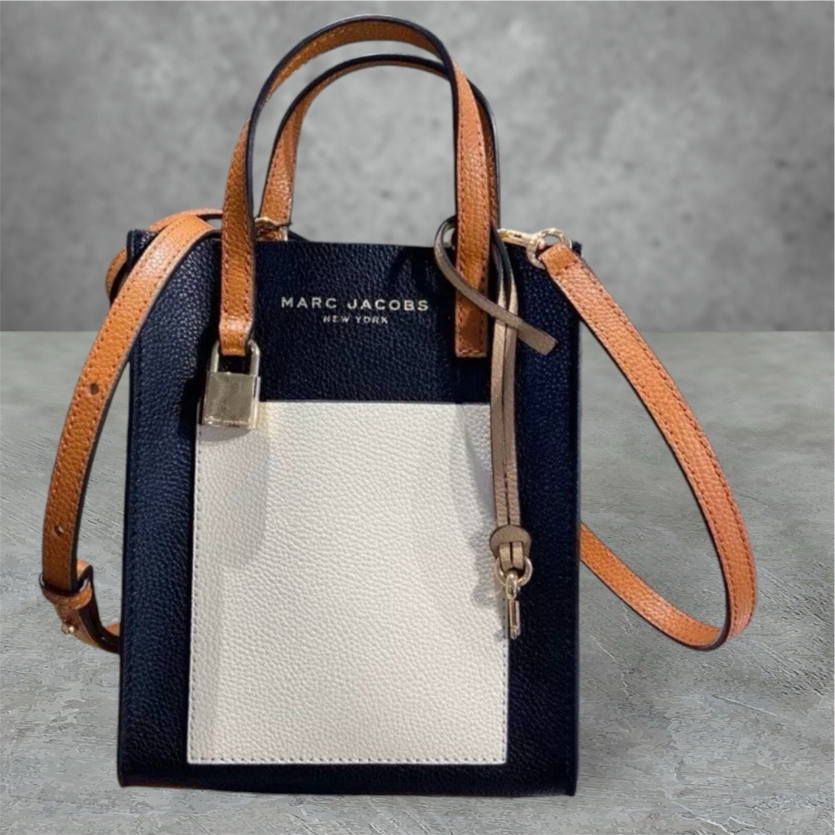 ?LAST ONE?MARC JACOBS XS GRIND TOTE H002L03FA22 2244 SMOKED 