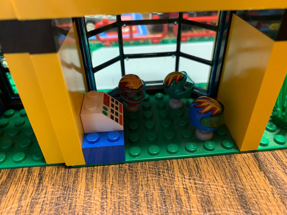 LEGO Set 6426 Super Cycle Center Town/City 1998 Complete w