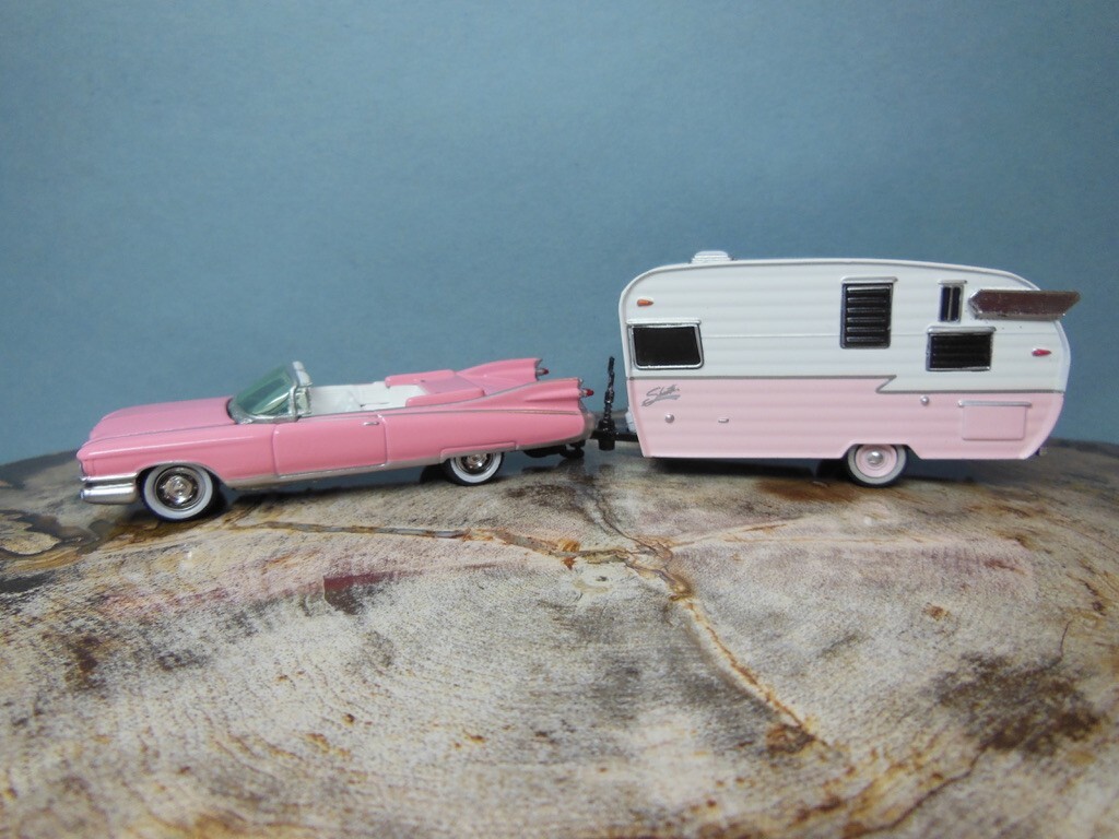 Johnny Lightning 1959 Pink Eldorado Cadillac with a Hitch and Pink