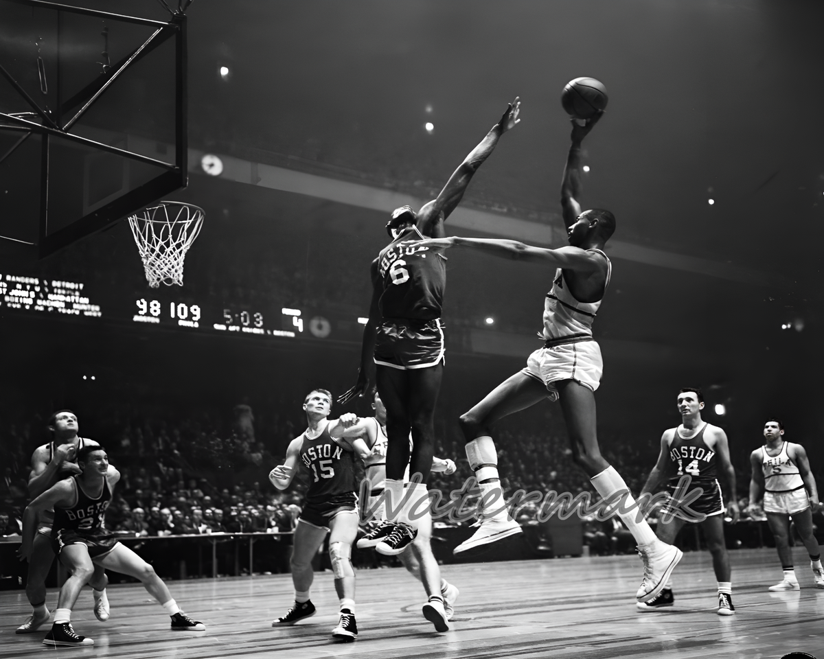 NBA 1960 Bill Russell Boston Celtics VS Wilt Chamberlain 8 X 10