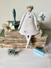 BEAUTIFUL LINEN FABRIC SUSIE WATSON VINTAGE STYLE BESPOKE HAND MADE DOLL 26CM