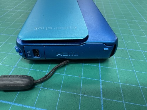 Sony Cyber-Shot DSC-TX20 Waterproof 16.2 Megapixel Camera - Picture 10 of 14