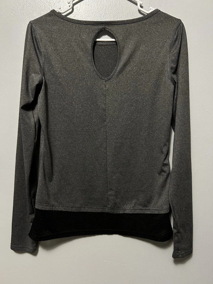 N.Y.L. Top deportivo de manga larga para mujer talla S gris malla negra Foto 2 de 4