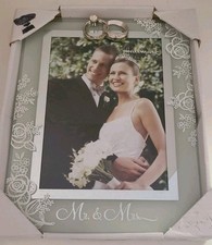 Hallmark Mr, and Mrs. Wedding Frame - 5x7 in