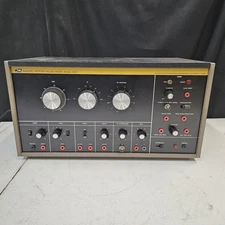 Vintage B&K Model 1077B Television Analyst - TV test equipment