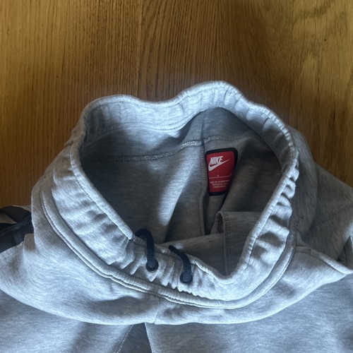 Nike Tech Sweatpants Grey Youth Large - Picture 2 of 2