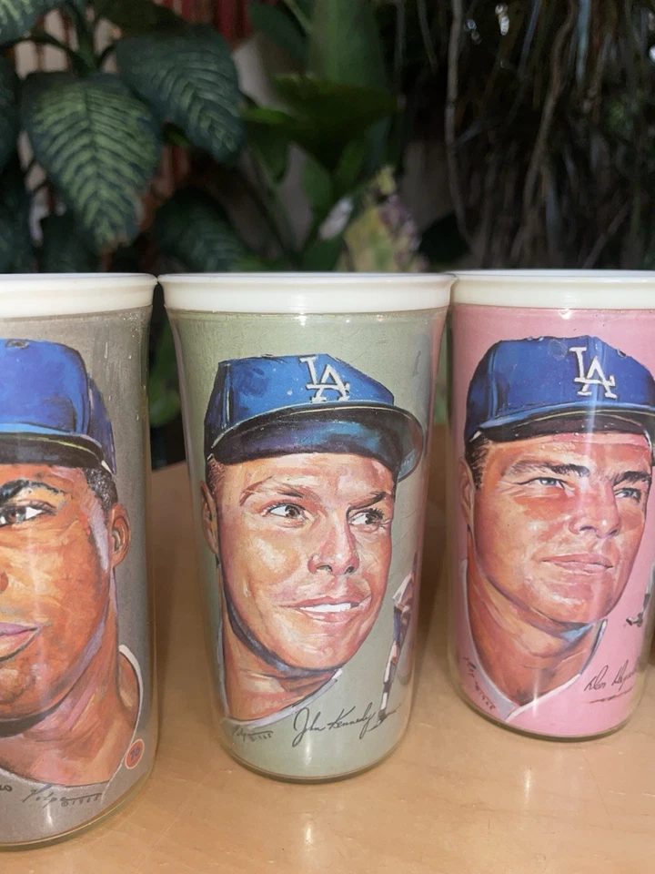 7 Vtg L A Dodgers 1965 Volpe Union 76 Cups Drysdale Wills Davis Osteen Roseboro - Image 4 of 4