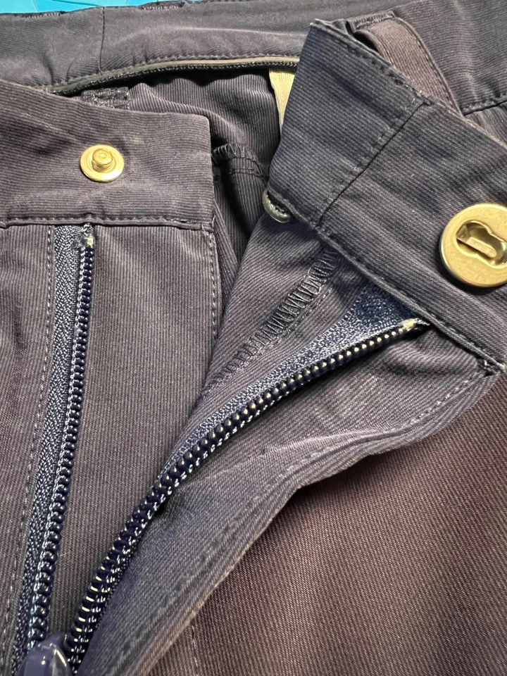 Pantalones Cortos de Golf Vineyard Vines Fairway para Hombres 38 Púrpura Iridiscente Frente Plano Elastizados Foto 3 de 4