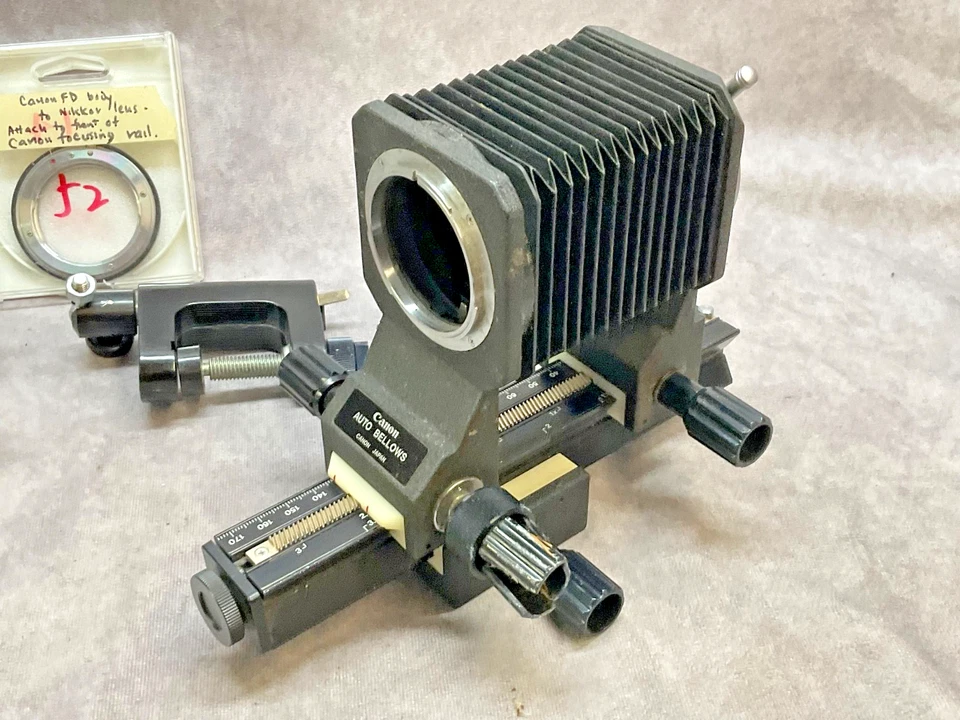 Lote surtido de colección de trípode de fuelle automático Canon cámara liberación de lente Pentax Foto 2 de 4