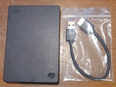 Seagate 2.5'' USB External 320GB Hard Drive w Cable Seagate ST320LT007