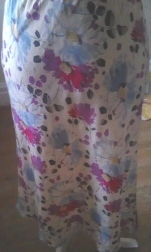 Pure Silk  Cream Floral Gerard Darel Fitted Skirt 