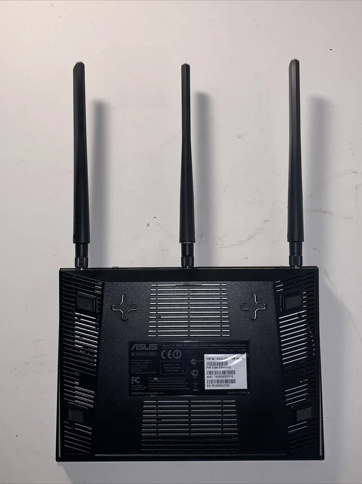 ASUS Dark Knight RT-N66R 450Mbps Gigabit Dual Band Wireless Router - Tested - Image 3 of 4