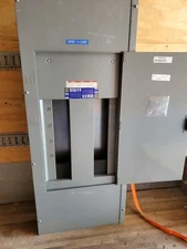 Square D ILINE type HCN 100amp 480v 3ph 3wire Nema1 circuit breaker panel board