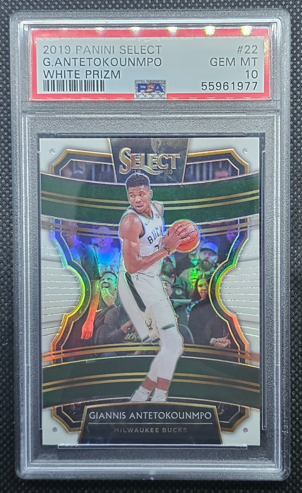 2019-20 Panini Select Giannis Antetokounmpo #22  White Prizm /149 PSA 10 BUCKS
