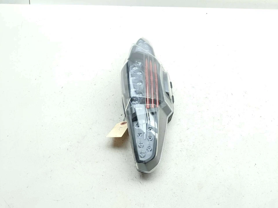 Объектив заднего стоп-сигнала заднего фонаря 11-15 BMW K1600 GTL - Изображение 4 из 4