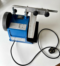 Tormek SuperGrind 1200 Water-Cooled Machine hardly used, plus many accessories.