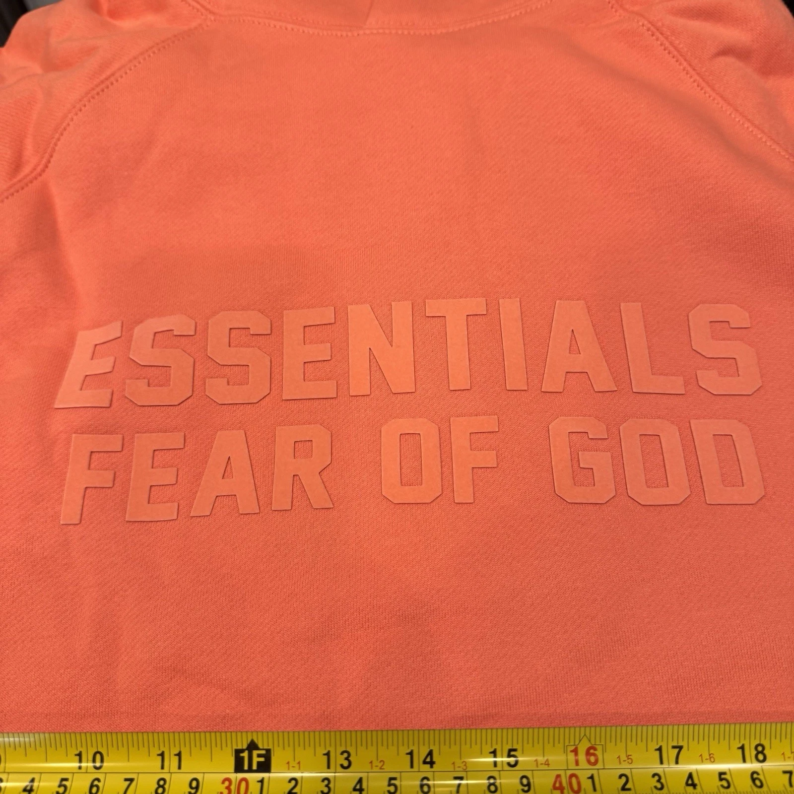 Felpa pullover Fear Of God Essentials unisex grande corallo con cappuccio taglia L nuova con etichetta