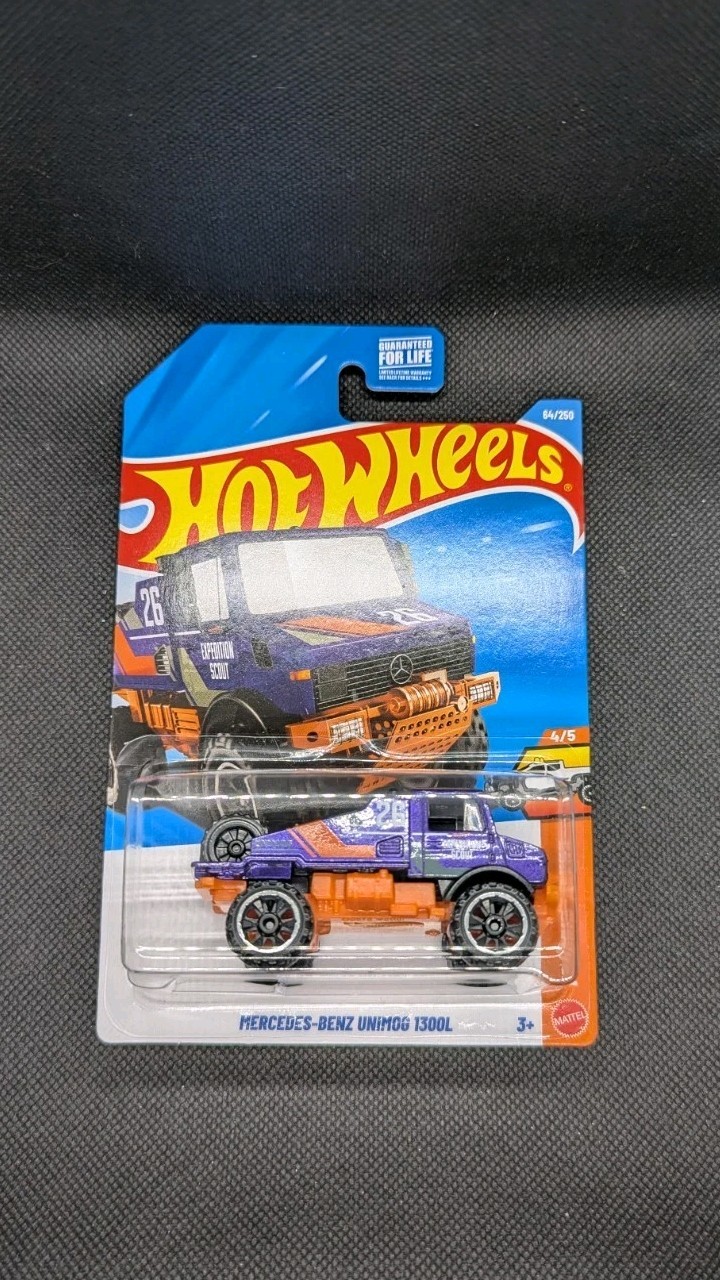 Hot Wheels 2026 Mercedes-Benz Unimog 1300L 64/250 Truckin Along 4/5