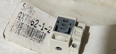 SMC AXT662-1-2 Subplate VQ110 100 Sol Valve 3-Port Transducer Transmitter