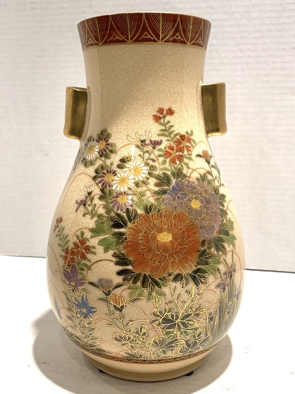 GORGEOUS LARGE JAPANESE SATSUMA PORCELAIN VASE