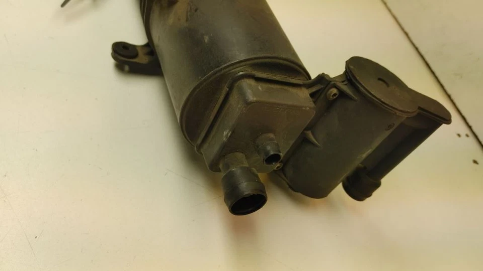 BMW 325CI 2004 bote de carbón Foto 2 de 4