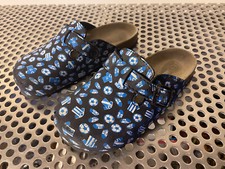 Hausschuhe Jungen Schlappen Gr. 33 blau Fußball gebraucht Echt Leder Selten getr