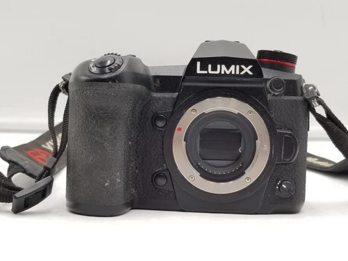 Panasonic LUMIX  DC-G9 Digital Camera - Black -FOR PARTS-