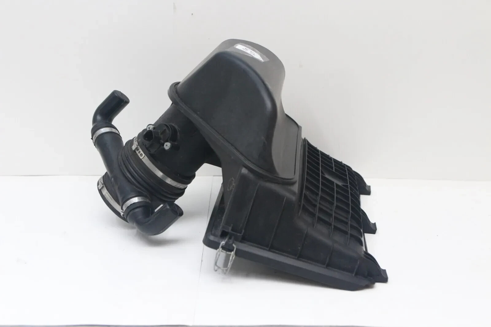 ✅ 2004-2017 Maserati GranTurismo Air Intake Bottom Cover OEM MAF Housing
