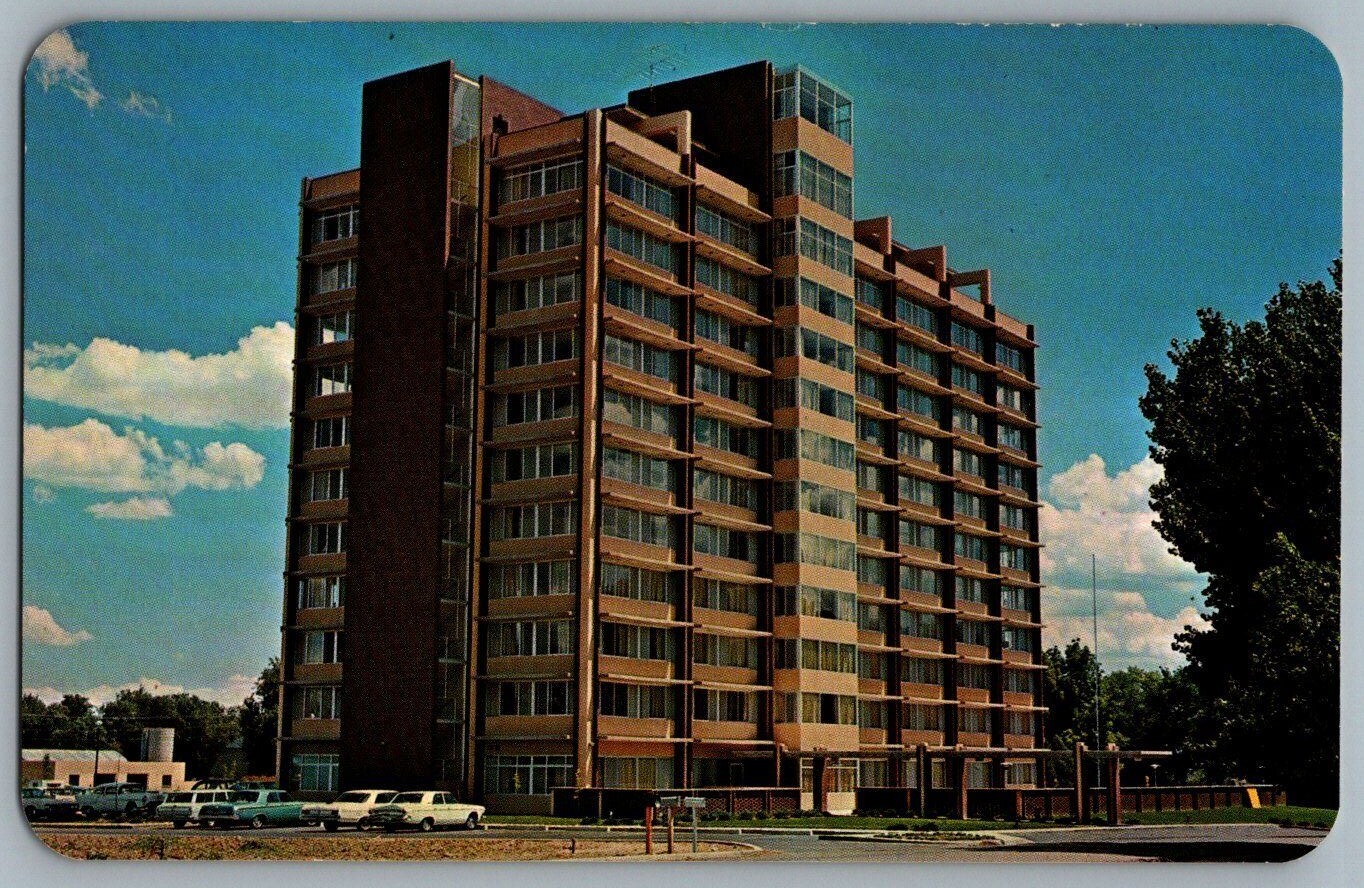 Postcard The Royal Manor Senior Citizen Apartments Canon City