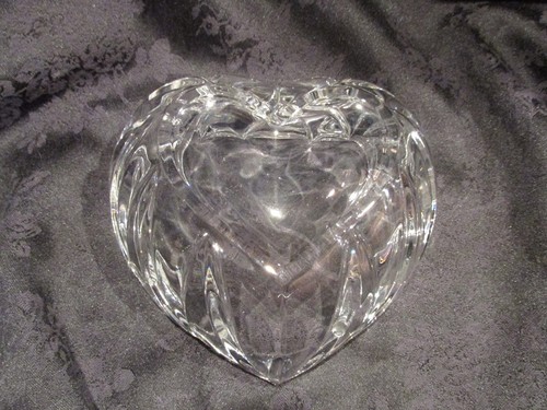 GORHAM HEART SHAPED BOWL CRYSTAL GLASS BOW - NO LABEL - Picture 3 of 7