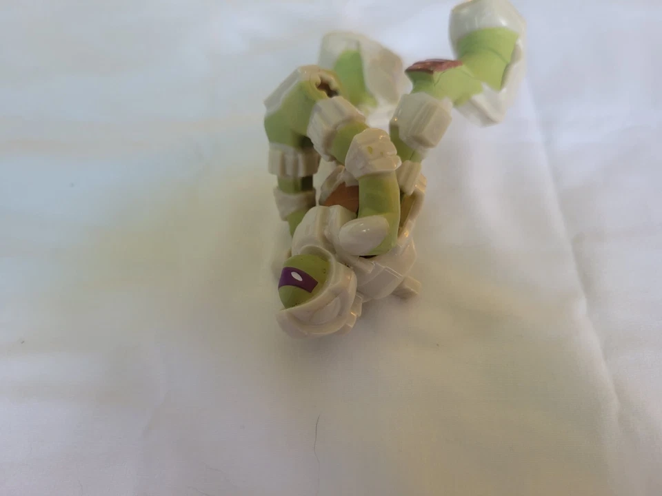 Игрушечная экшн-фигурка Teenage Mutant Ninja Turtle Donatello McDonalds 2016 4 дюйма TMNT - Изображение 3 из 4