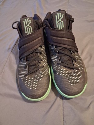 Nike Kyrie 2 Green Glow Men's Size 11.5 Basketball Shoes Clean Great Condition
