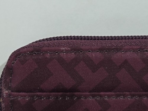 Nuevo Tommy Hilfiger Mujer Cremallera Alrededor Cartera Bolso sin asas Púrpura Granate Nuevo con Etiquetas - Imagen 4 de 9