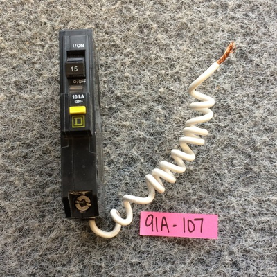 #ad NEW TAKEOUT Square D QO115GFI 15 Amp 120V Plug In Ground Fault Circuit Breaker $37.31