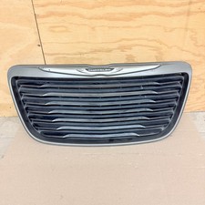 2011 2012 2013 2014 Chrysler 300 Grille Gun Metal 11lx-111aa Oem