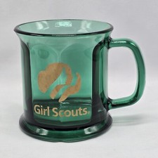 Vtg Girl Scouts Green Glass Coffee Cup Mug Gold Logo Made In USA 4" Tall