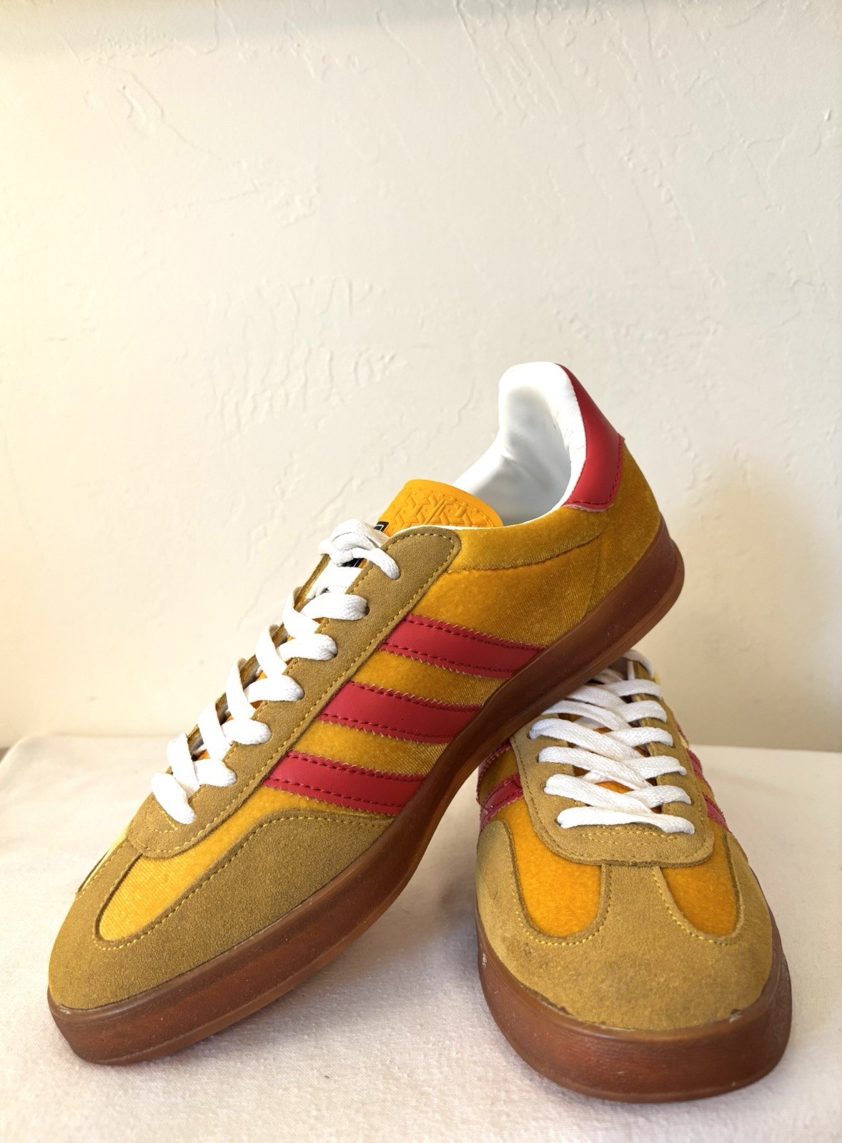 Vintage Men's Adidas x Gucci Gazelle Sneaker Yellow Red White Laces Rare Sz 10 image 2